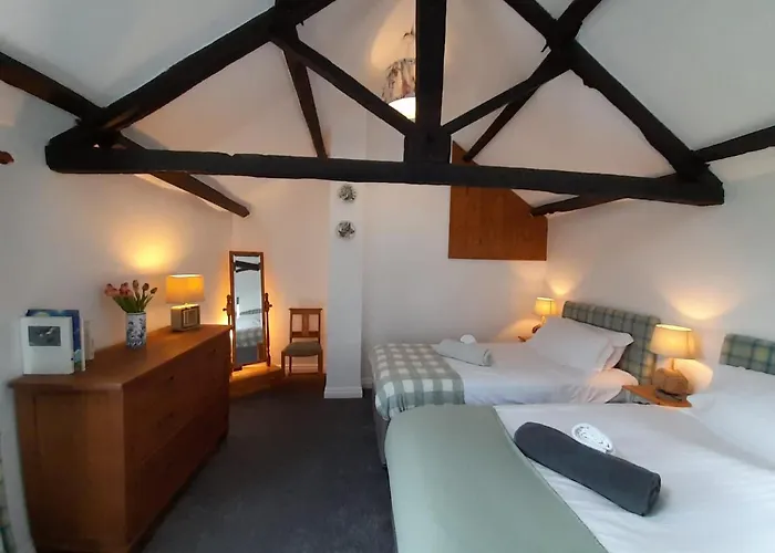 Vavasour At The Red House Estate *