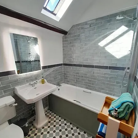 Holiday home Vavasour At The Red House Estate *