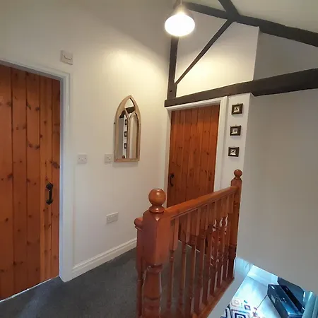 Vavasour At The Red House Estate *