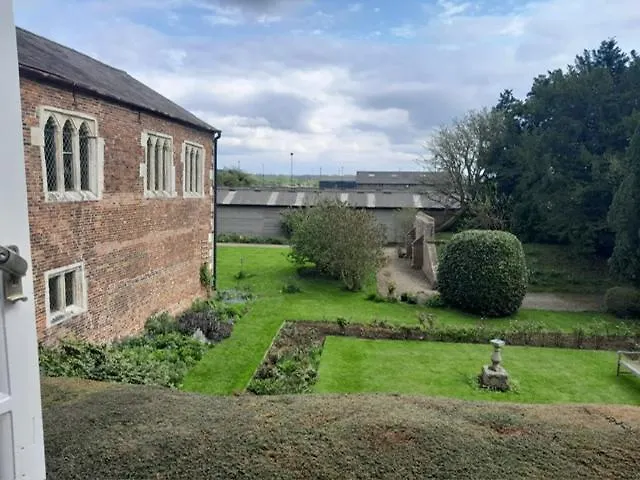 Vavasour At The Red House Estate Holiday home *